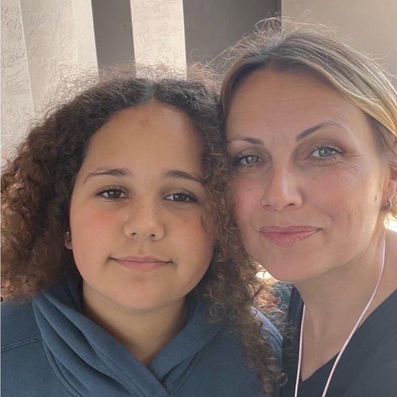 Meet your Posher, Adela - Picture 5 of 6